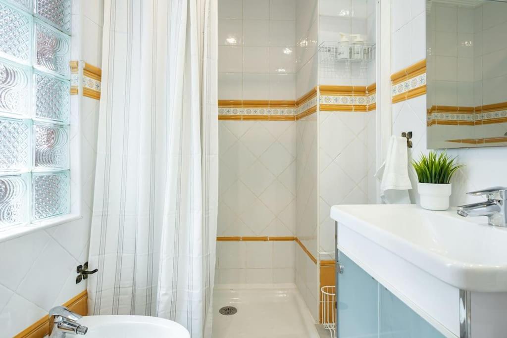 Apartamento Chary Apartamento Gijón Exterior foto